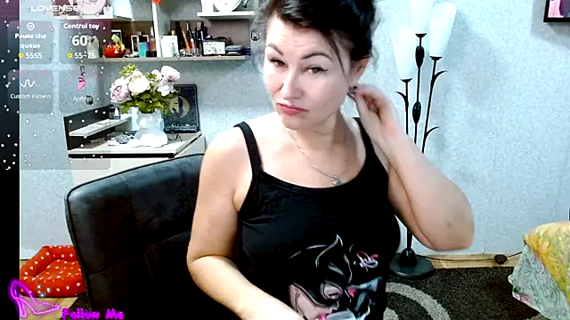 BeatriksS online show from October 28, 4:02 pm