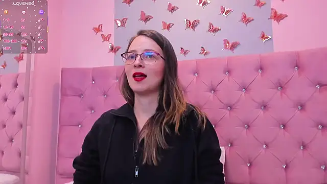 Snapshot of AmbeerWood_ chatting on September 28, 11:59 am AmbeerWood  online show from September 28, 11:59 am