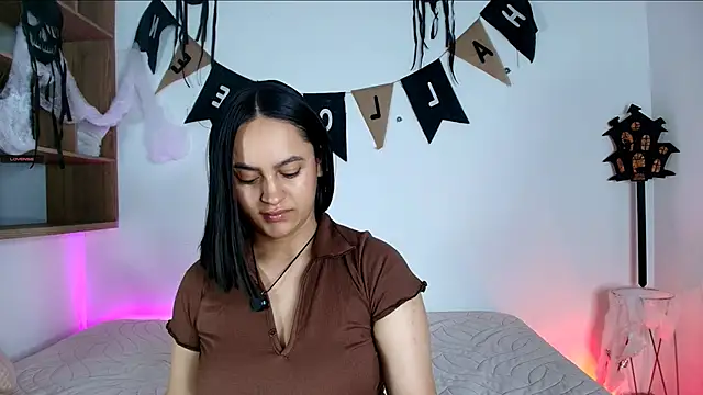 Snapshot of VICTORIABLACK_@xh chatting on October 22, 10:53 am VICTORIABLACK xh online show from October 22, 10:53 am