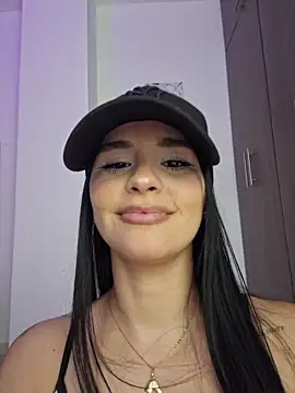 heyshaa online show from November 5, 9:42 pm