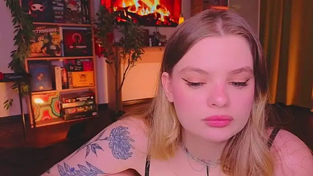 Hottie Jane online show from February 8, 6:00 pm