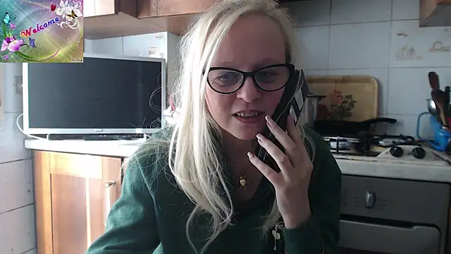 martachatte online show from November 15, 9:21 am