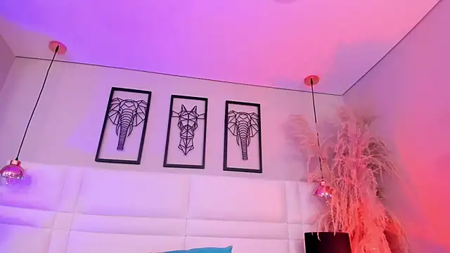 Rebeca jones online show from December 1, 1:03 pm