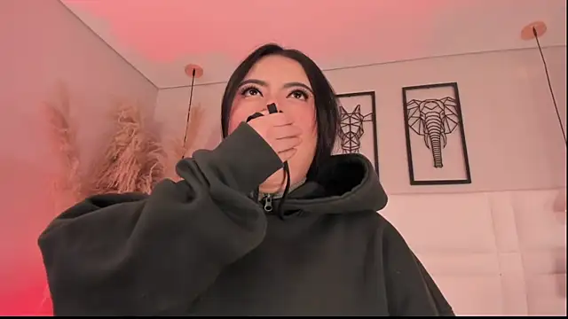 Snapshot of Rebeca_jones chatting on October 1, 12:32 pm Rebeca jones online show from October 1, 12:32 pm