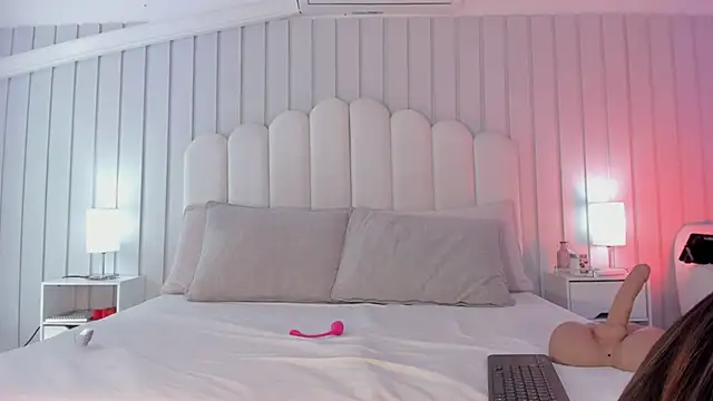 Ashleyy piink online show from February 5, 3:59 pm