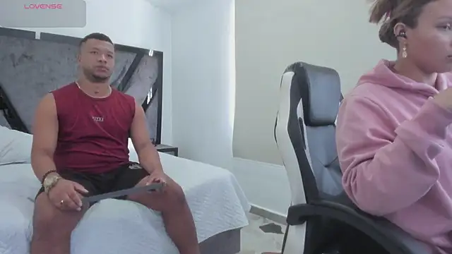 AnnieAndStefan online show from December 14, 2:12 pm