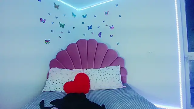 paula brausin online show from September 28, 2:07 am