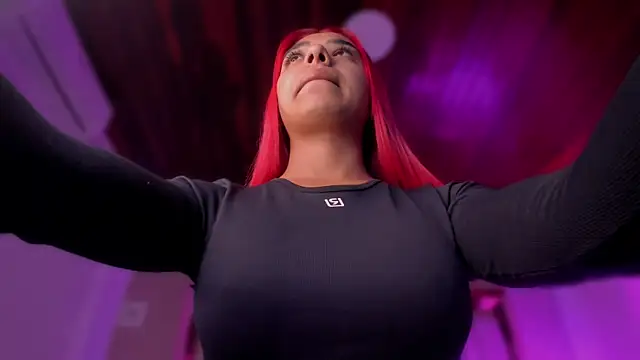 Emmily Savage online show from April 22, 11:29 am