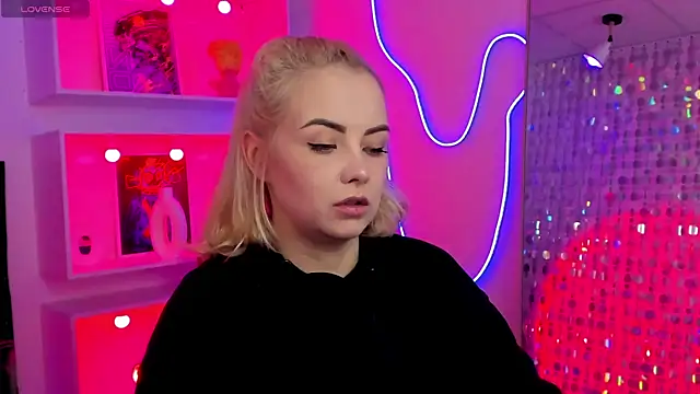 StephanieSweety online show from May 30, 6:59 pm