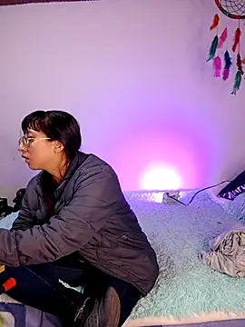 Piafisher1 online show from December 4, 1:19 am