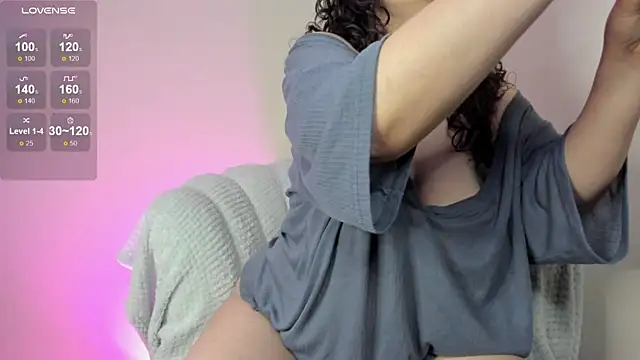 lylah brosst online show from April 8, 10:45 pm