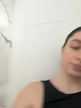 moniqque online show from October 4, 10:32 am