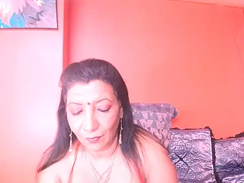 Snapshot of indiansarika65 chatting on September 25, 4:39 pm indiansarika65 online show from September 25, 4:39 pm