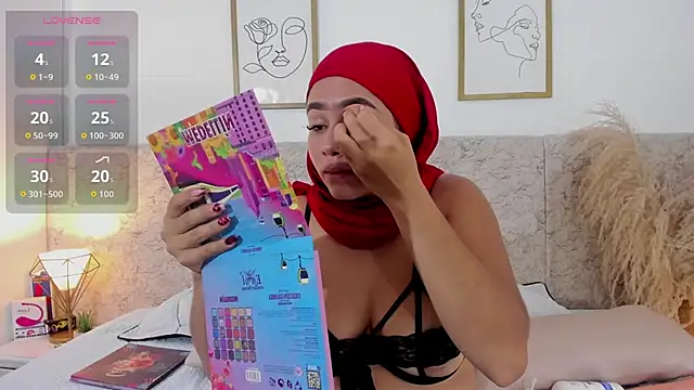 Snapshot of abby_gibson chatting on October 24, 7:43 pm abby gibson online show from October 24, 7:43 pm