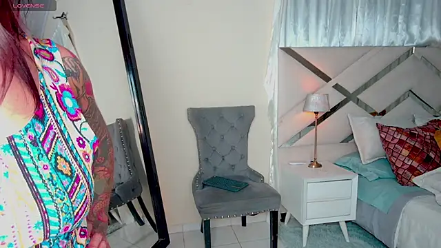 Snapshot of Selena_G69 chatting on October 20, 11:19 pm Selena G69 online show from October 20, 11:19 pm