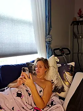 SkyelarSommer online show from October 28, 3:40 pm