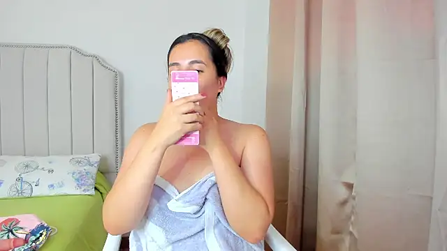 Hanna86 online show from November 7, 7:19 pm