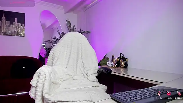 Snapshot of NebetColin chatting on October 4, 9:08 pm NebetColin online show from October 4, 9:08 pm