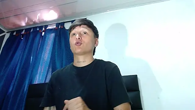 Snapshot of Tamarahryan chatting on September 25, 5:22 pm Tamarahryan online show from September 25, 5:22 pm