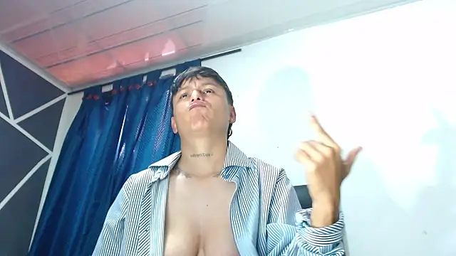 Snapshot of Tamarahryan chatting on October 15, 1:14 pm Tamarahryan online show from October 15, 1:14 pm