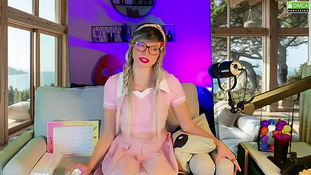 Kittychatte online show from October 11, 9:25 am