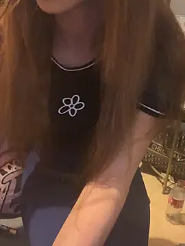 Snapshot of LaPetitechienne1 chatting on October 19, 12:12 am LaPetitechienne1 online show from October 19, 12:12 am