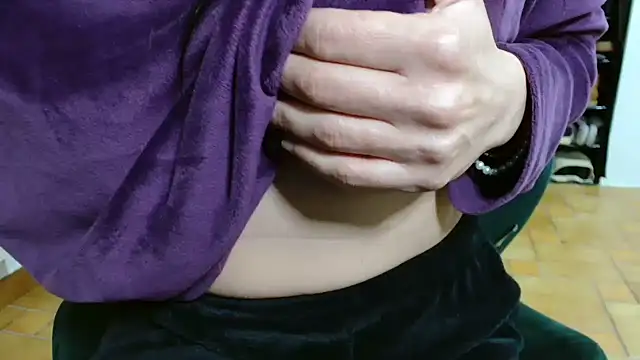 patatinahot87 online show from February 10, 7:50 pm