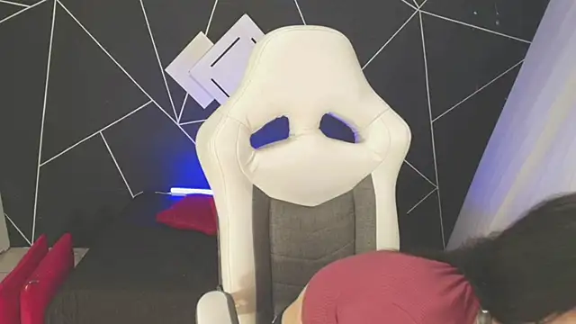 farichell online show from September 22, 9:24 pm