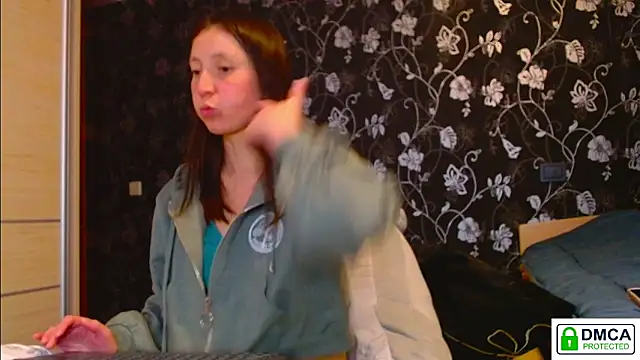 Sophi Cute online show from February 8, 2:43 pm