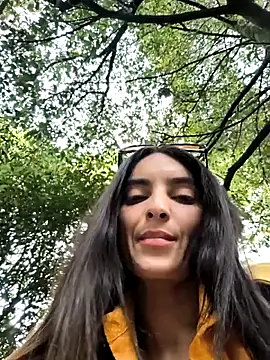 Snapshot of Sam_Sara chatting on October 13, 5:26 pm Sam Sara online show from October 13, 5:26 pm