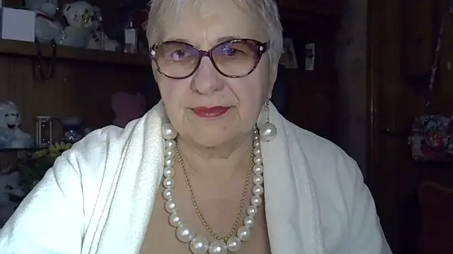Snapshot of SweetCherry27 chatting on October 29, 2:53 pm SweetCherry27 online show from October 29, 2:53 pm