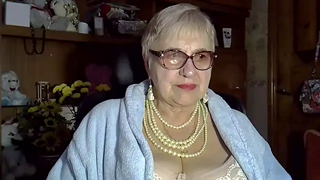 Snapshot of SweetCherry27 chatting on October 25, 1:41 pm SweetCherry27 online show from October 25, 1:41 pm