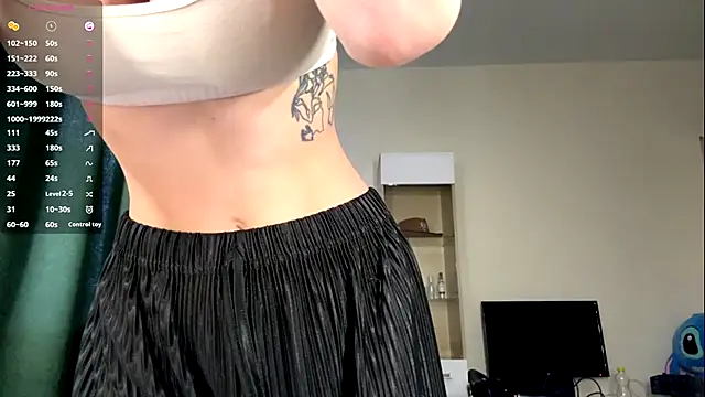 SofyBruno online show from April 13, 4:25 am