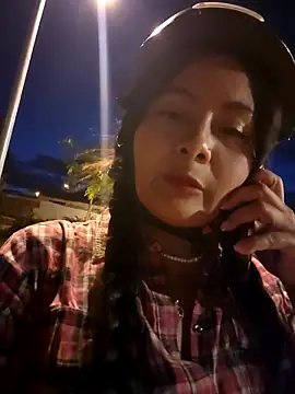 Snapshot of bellapaty chatting on September 18, 7:01 pm bellapaty online show from September 18, 7:01 pm