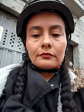 Snapshot of bellapaty chatting on October 22, 6:51 am bellapaty online show from October 22, 6:51 am