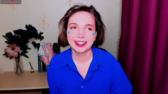 KindHazelHere  online show from October 12, 9:12 am