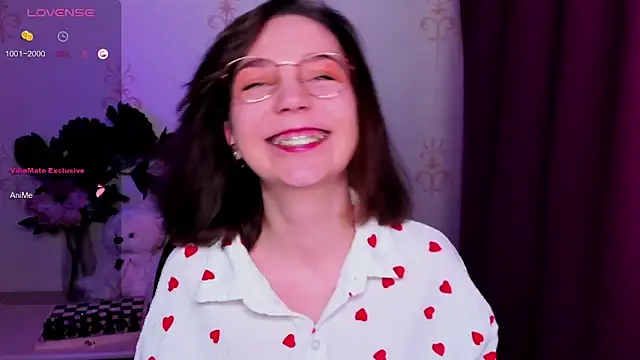 KindHazelHere  online show from March 18, 6:13 pm