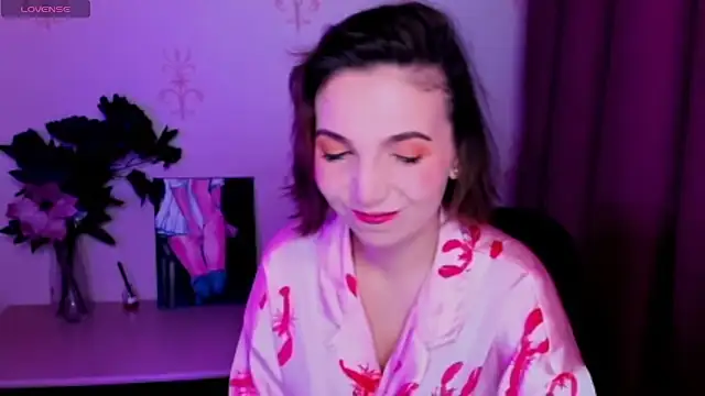 KindHazelHere  online show from October 15, 2:08 pm