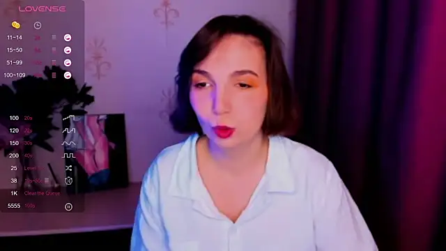 KindHazelHere  online show from October 27, 8:43 am