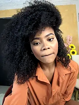 Snapshot of ShadayCarmell chatting on October 21, 8:24 pm ShadayCarmell online show from October 21, 8:24 pm