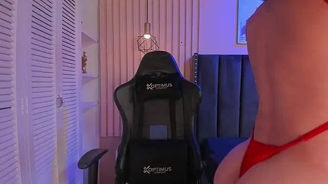 Snapshot of ashlye_miller_ chatting on October 10, 4:17 am ashlye miller online show from October 10, 4:17 am