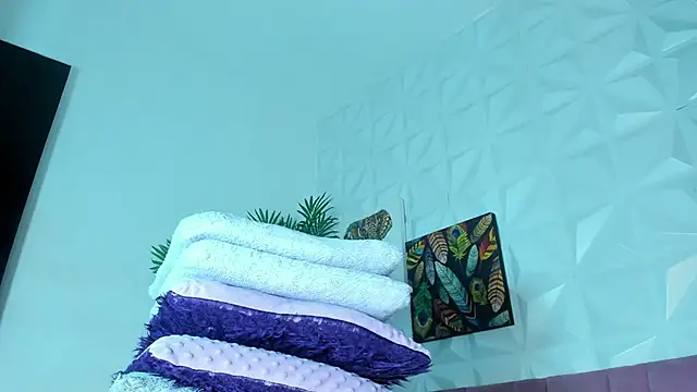 Hellen Sky online show from November 1, 8:46 pm