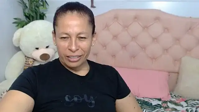 Snapshot of mature_martina chatting on September 18, 9:46 pm mature martina online show from September 18, 9:46 pm