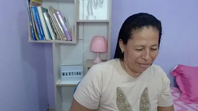 Snapshot of mature_martina chatting on October 30, 10:11 pm mature martina online show from October 30, 10:11 pm