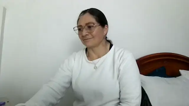 ruby-milf1 online show from October 13, 11:07 pm