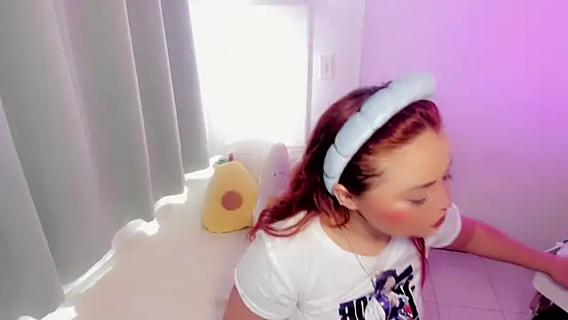 damn that booty online show from May 24, 5:34 pm