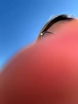 Denisse Perry online show from November 23, 2:19 pm