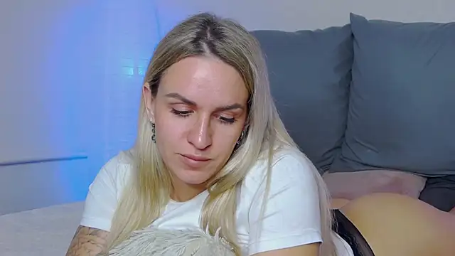 SofiJames online show from October 26, 7:26 am