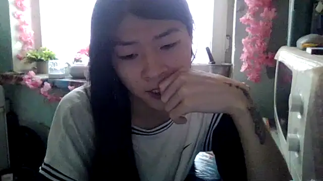 Snapshot of CarlyJoy chatting on October 12, 8:06 am CarlyJoy online show from October 12, 8:06 am