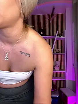 sofiah  online show from January 15, 5:08 pm